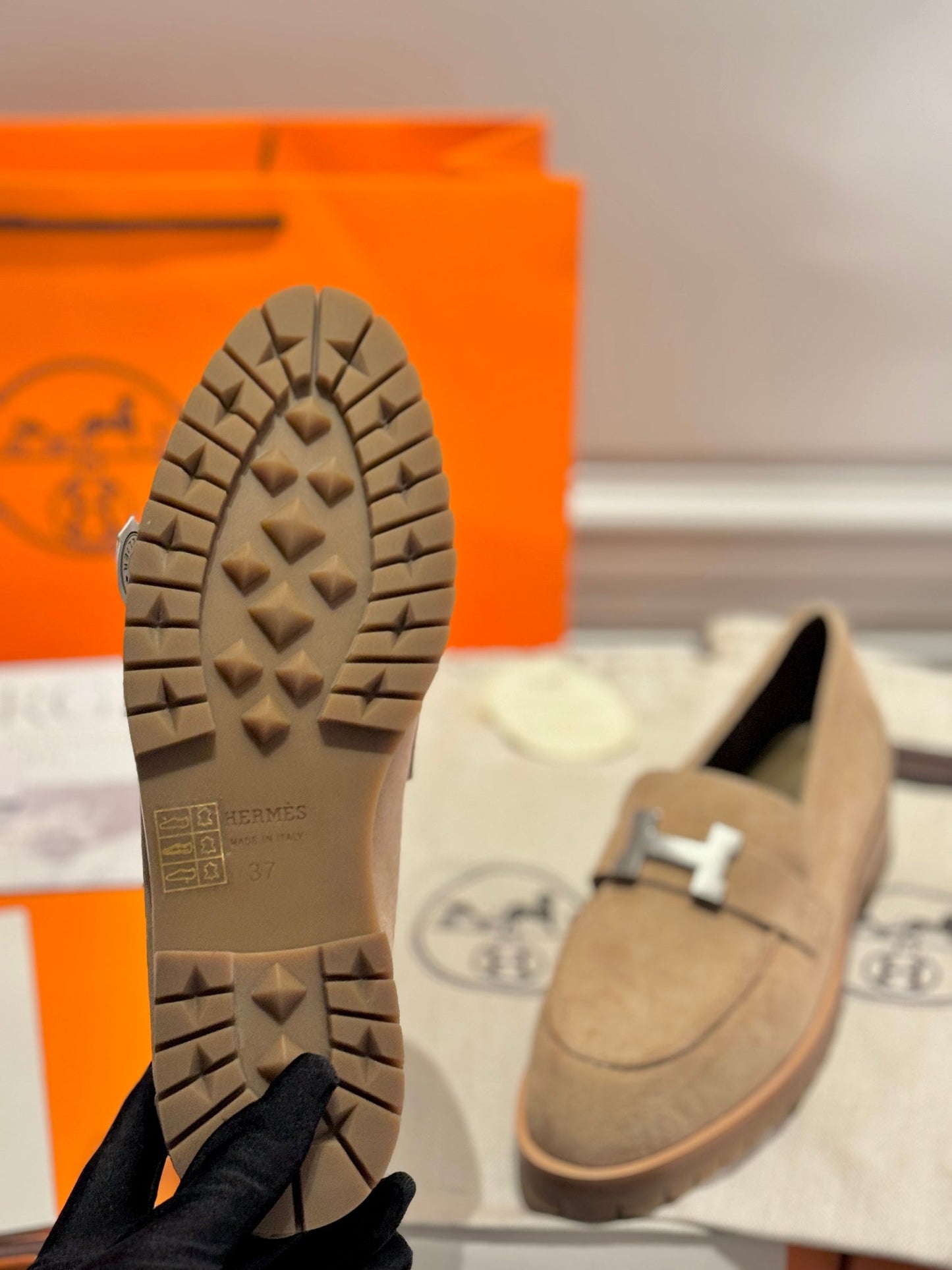 250527 New high-quality classic retro thick-soled loafers