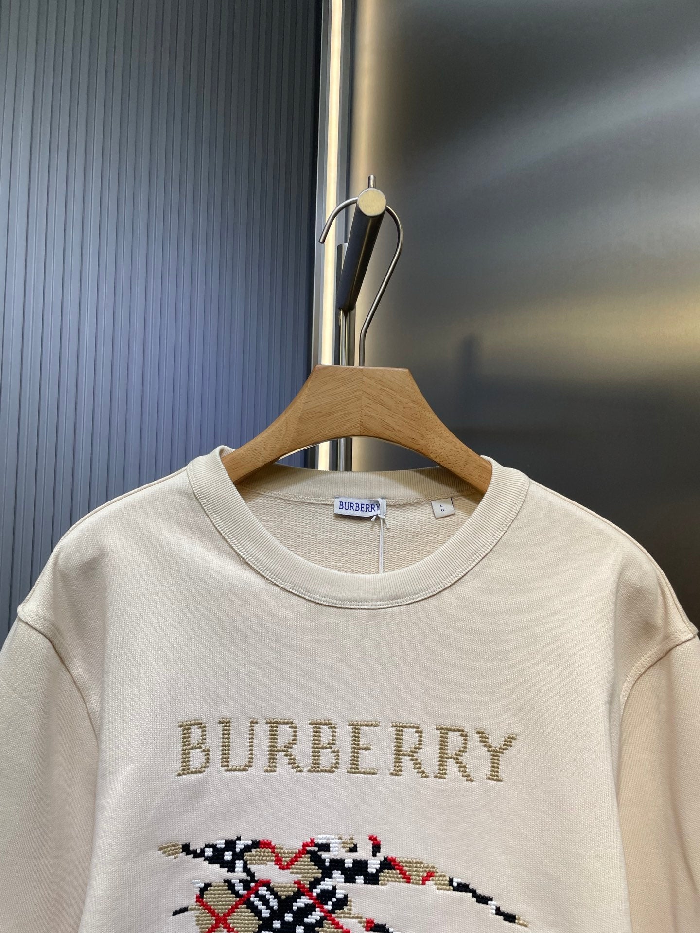 250813 New high-quality embroidered long-sleeved sweatshirt