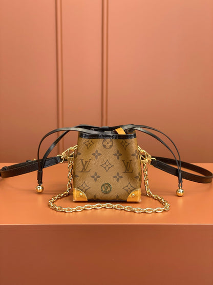 0528 Noé Purse LV Charms Monogram Reverse