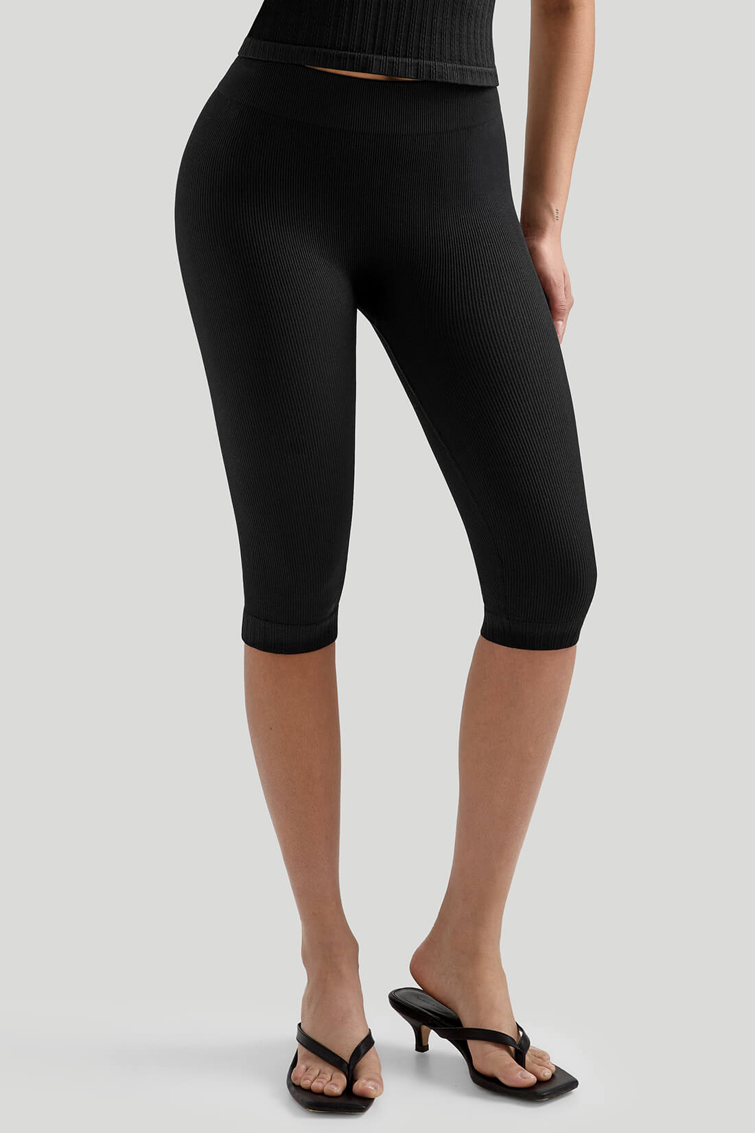 Ribbed Capri Pants