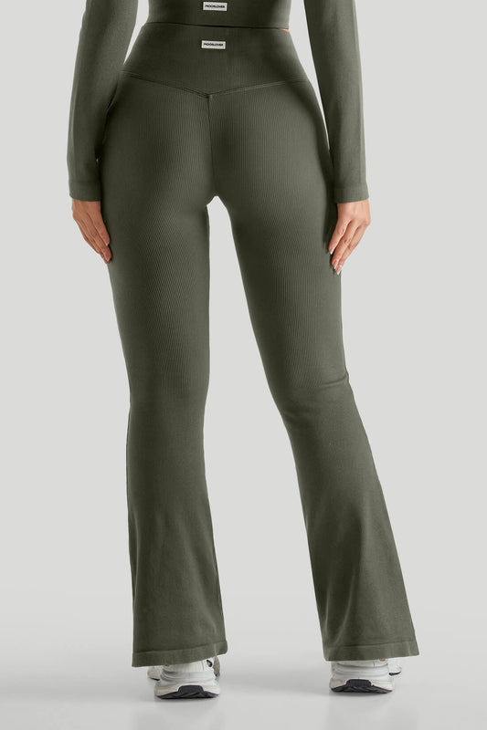 Solid Ribbed Flared Seamless Legging