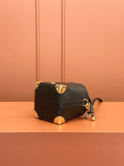 0528 Wallets and Small Leather Goods