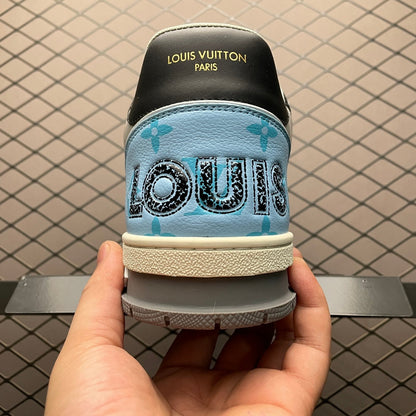 New feature graphic board shoes