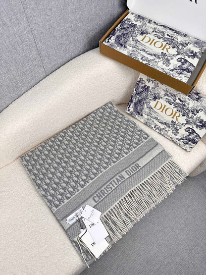 1007 Exquisite delicate soft skin scarf