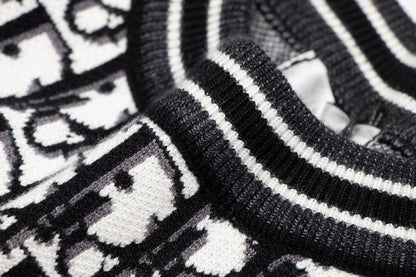 1203 New classic monogrammed sweaters
