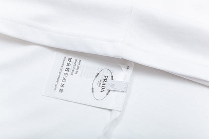 1211 New long strip stereoscopic offset T-shirt