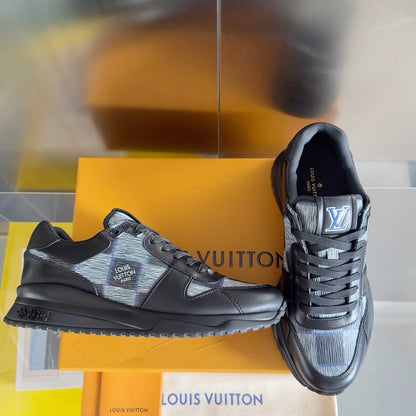 250318 New high quality new color board shoes