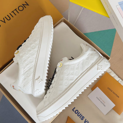 250318 New high quality new color board shoes