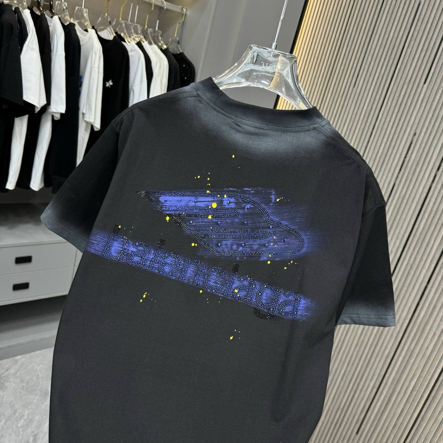 250617 New high-quality, heavily crafted, aged, washed and printed T-shirt